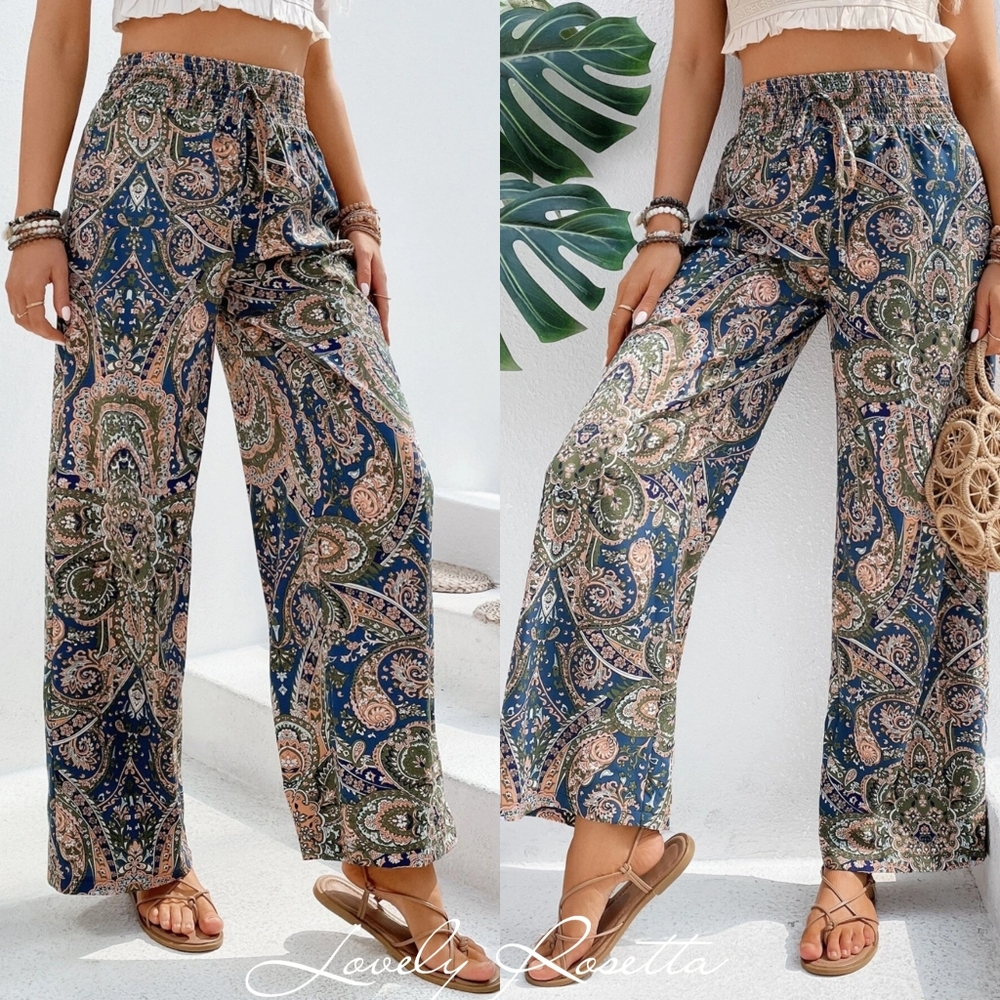 Eye-Catching Printed Wide-Leg Pants - Picture 2 of 13